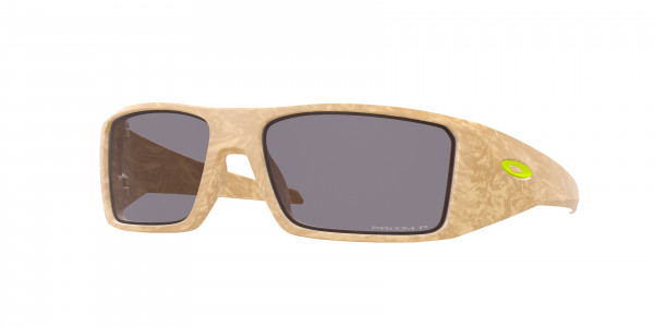 Oakley OO9231 HELIOSTAT Sunglasses, 923117 HELIOSTAT MATTE STONE DESERT T (BEIGE)